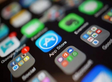 生活可以離開手機，手機卻離不開生活